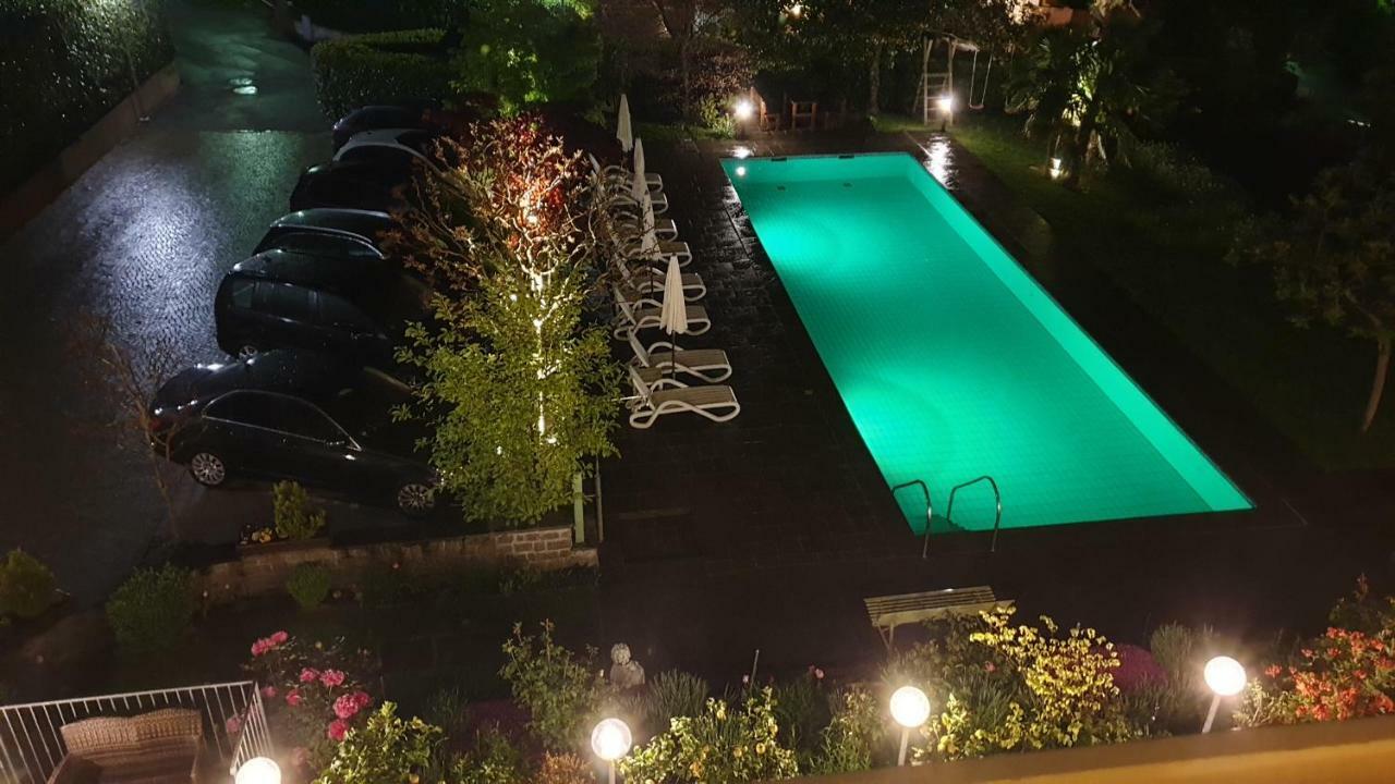 Hotel Tiffany เมราโน ภายนอก รูปภาพ